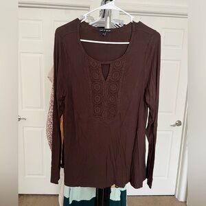 L brown blouse